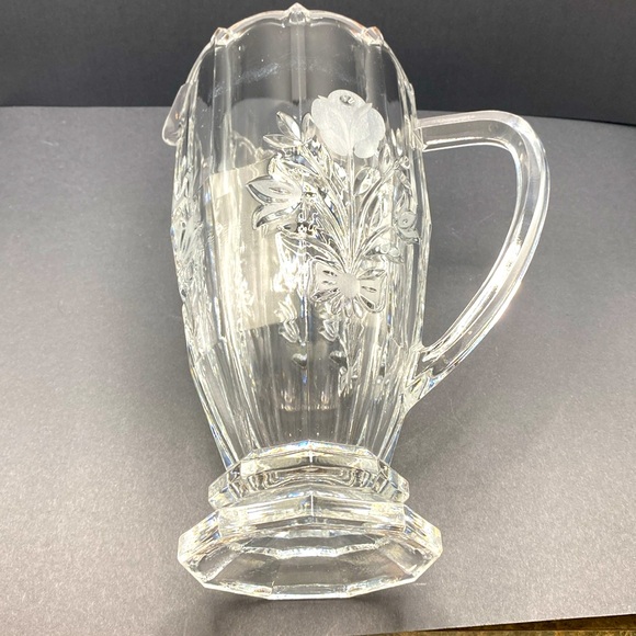Quality Hand Cut Crystal Pitcher W/Scalloped Rim,Frosted Flower Motifs & Footed - Picture 9 of 10